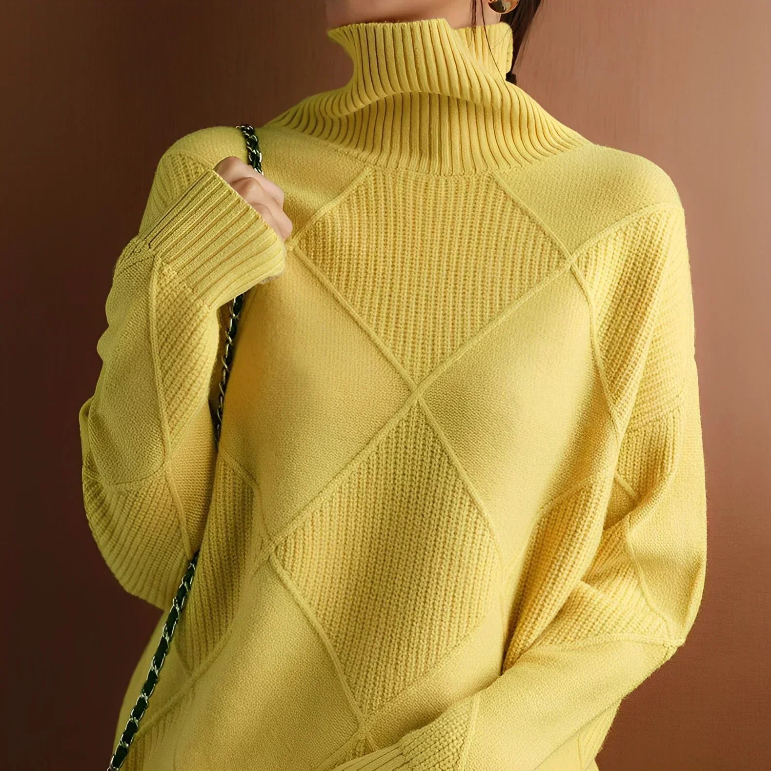 Amalia - Soft Knitted Turtleneck