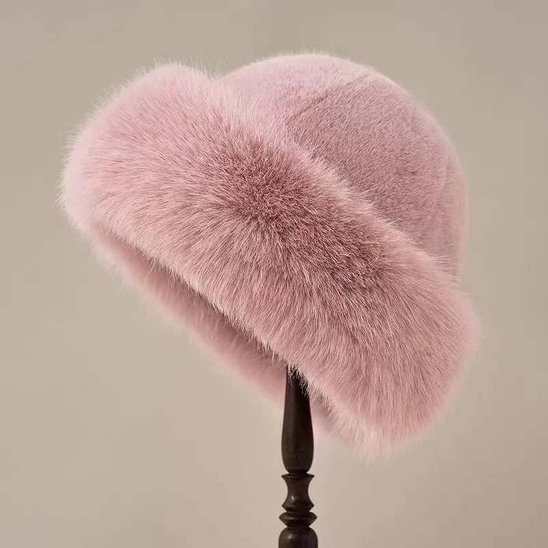 Nora - Elegant fur hat for a luxurious winter look