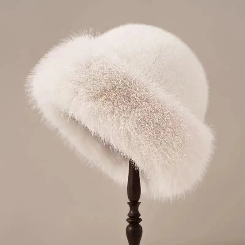 Nora - Elegant fur hat for a luxurious winter look