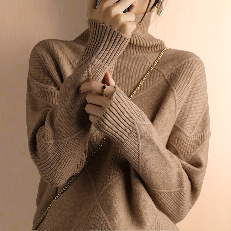 Amalia - Soft Knitted Turtleneck